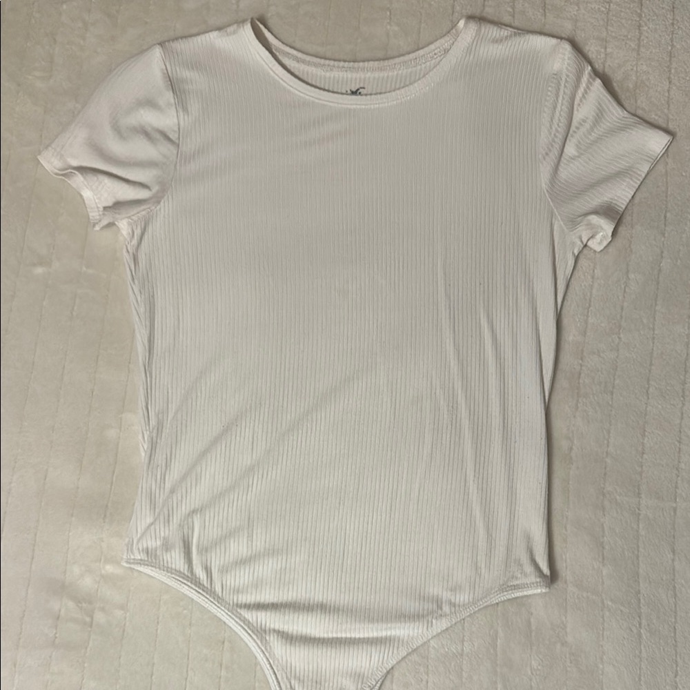 HOLLISTER White Ribbed Short Sleeve Bodysuit